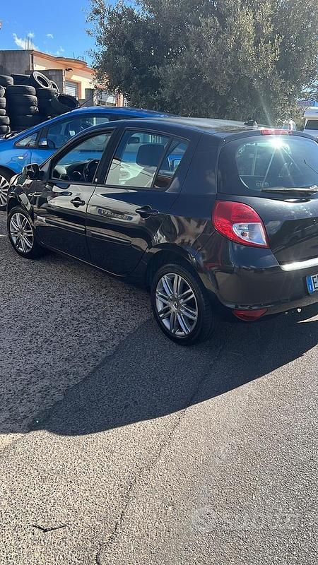 Usata Renault Clio II 75 CV (55 kW) 2011