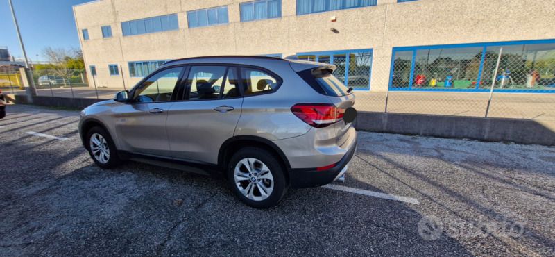 Usata BMW X1 116 CV (85 kW) 2021 Grigio SUV
