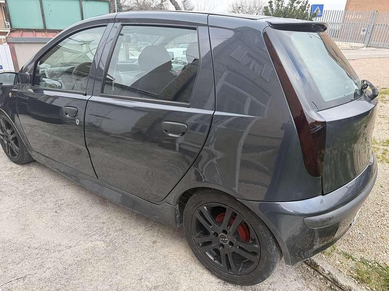 Usata Fiat Punto 80 CV (58 kW) 2001 Other Utilitaria