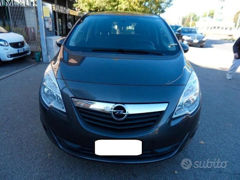Usata Opel Meriva 100 CV (73 kW) 2012 Grigio Monovolume