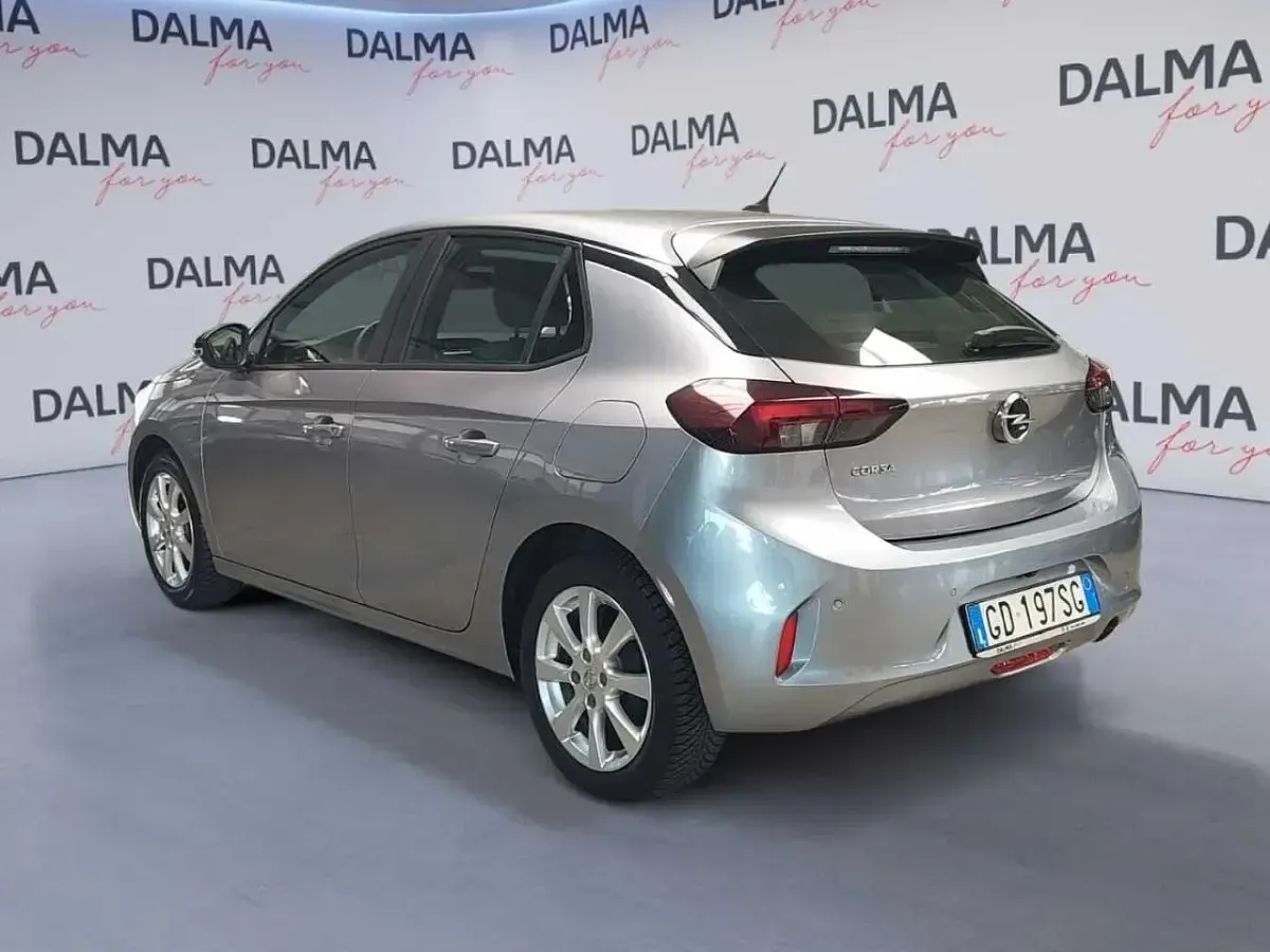 Usata Opel Corsa Elegance 75 CV (55 kW) 2021 Grigio artense Utilitaria