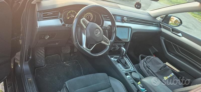 Usata VW Passat Executive 150 CV (110 kW) 2020 Grigio Station wagon