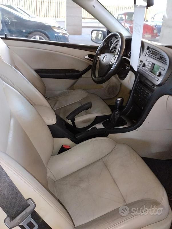 Usata Saab 9-3 Cabriolet Vector 150 CV (110 kW) 2006 Nero Cabrio