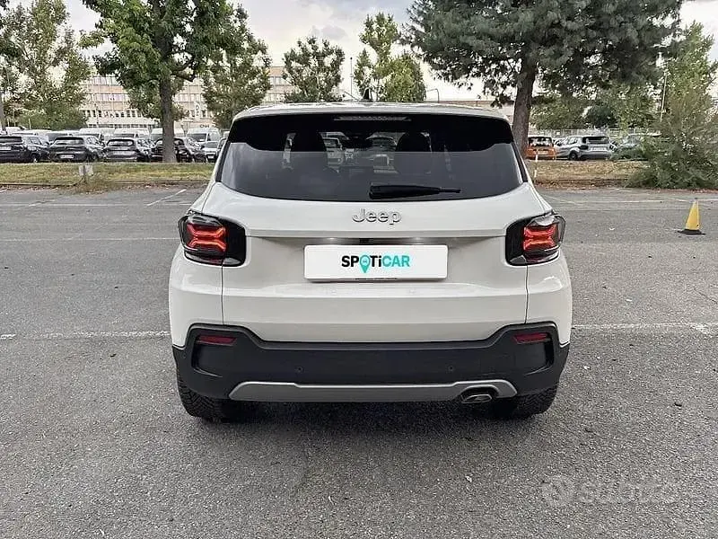 Usata Jeep Avenger Altitude 101 CV (74 kW) 2025 Bianco SUV