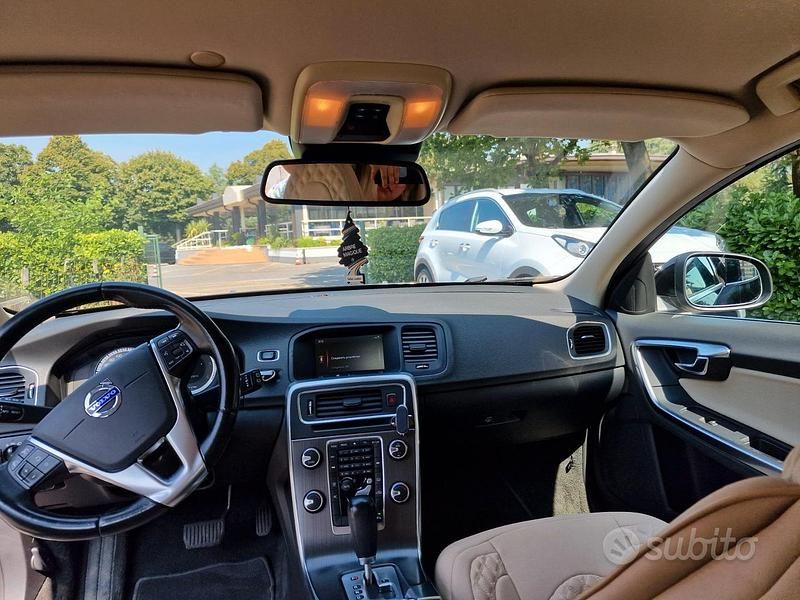 Usata Volvo V60 Summum 205 CV (150 kW) 2010 Station wagon