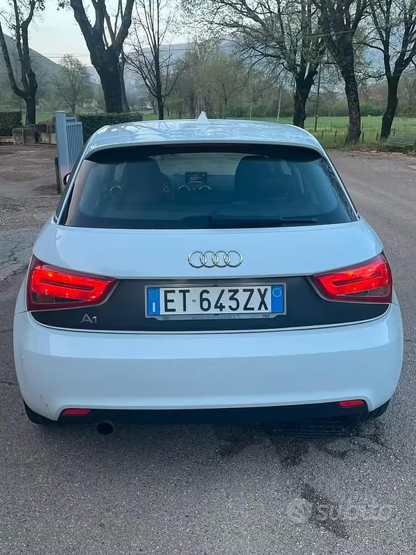 Usata Audi A1 Sportback 90 CV (66 kW) 2014 Bianco Utilitaria