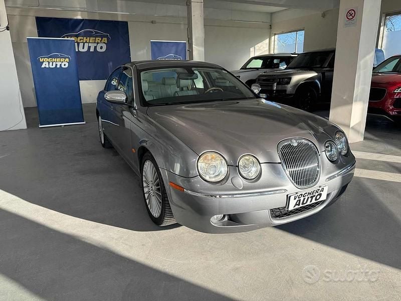 Usata Jaguar S-Type Executive 207 CV (152 kW) 2007 Grigio Berlina