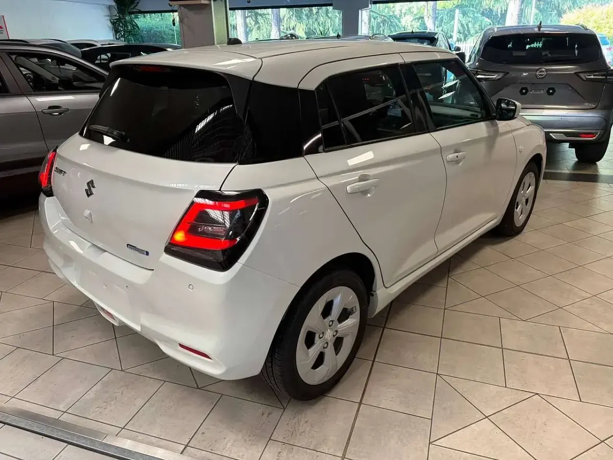 Gebraucht Suzuki Swift 83 PS (61 kW) 2025 Blau Kleinwagen