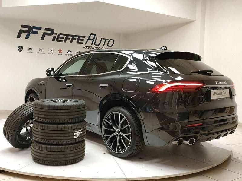 Begagnad Maserati Grecale GT 300 HK (220 kW) 2024 Svart SUV