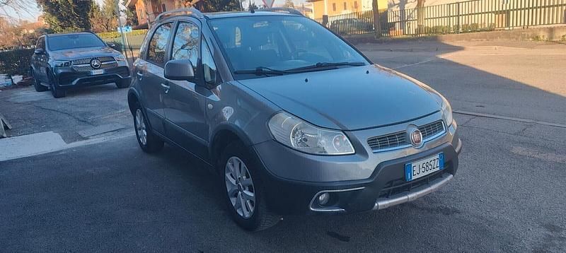 Usata Fiat Sedici Dynamic 119 CV (87 kW) 2011 Argento SUV