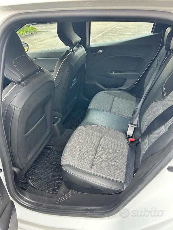 Usata Renault Clio V Life 65 CV (47 kW) 2021 Bianco Berlina