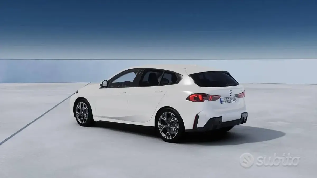 Nouvelle BMW 118 M Sport 150 ch (110 kW) 2026 Blanc Citadine