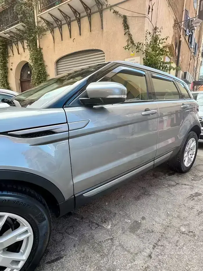 Usata Land Rover Range Rover evoque 190 CV (139 kW) 2014 Grigio SUV