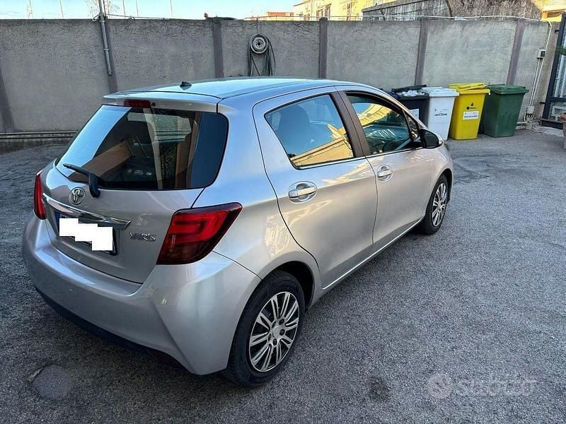 Usata Toyota Yaris Active 91 CV (66 kW) 2017 Non specificato Berlina