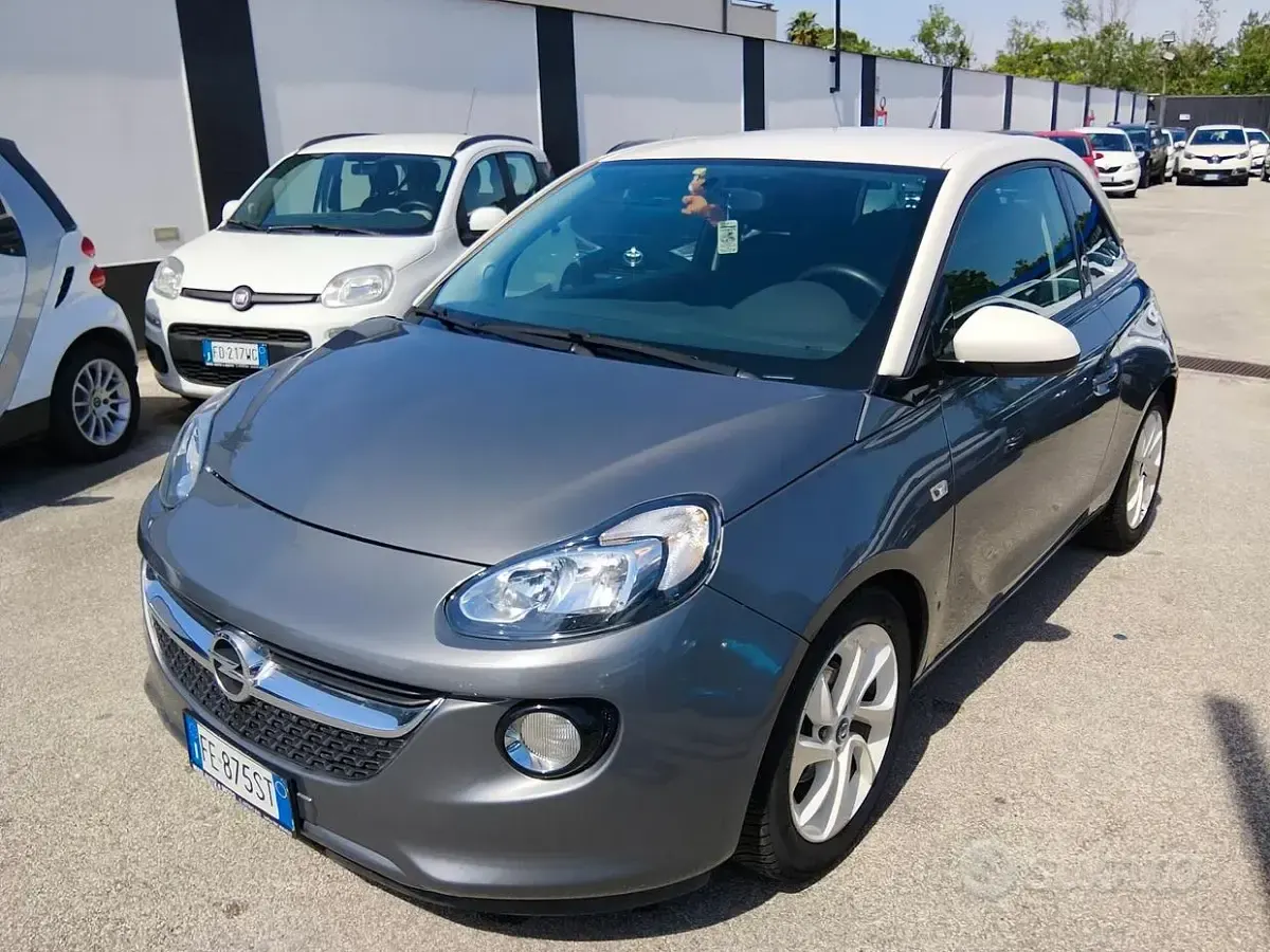 Usata Opel Adam 69 CV (50 kW) 2016 Grigio Utilitaria
