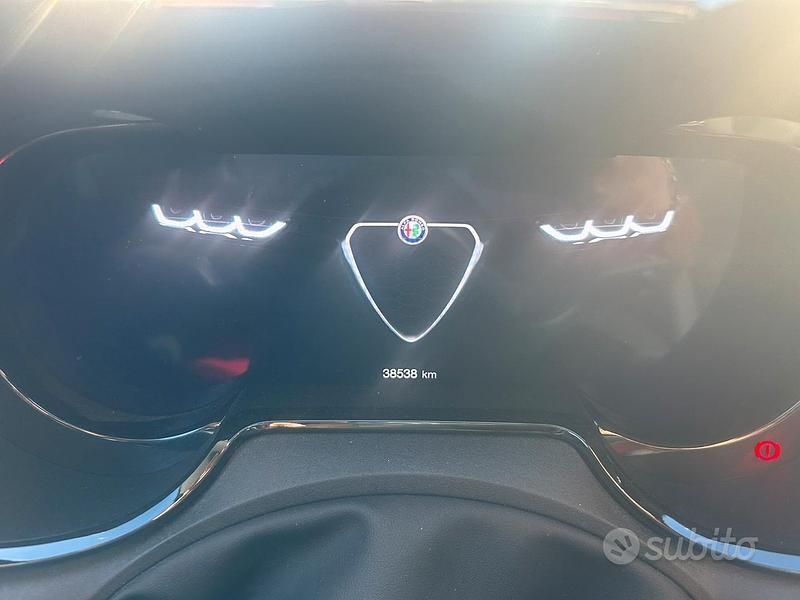 Usata Alfa Romeo Tonale 131 CV (96 kW) 2023 Rosso SUV