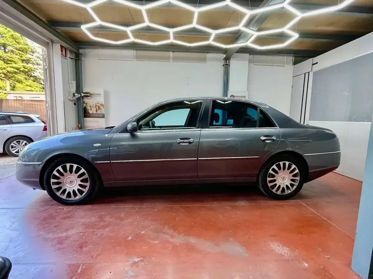 Usata Lancia Thesis 175 CV (128 kW) 2004 Grigio Berlina