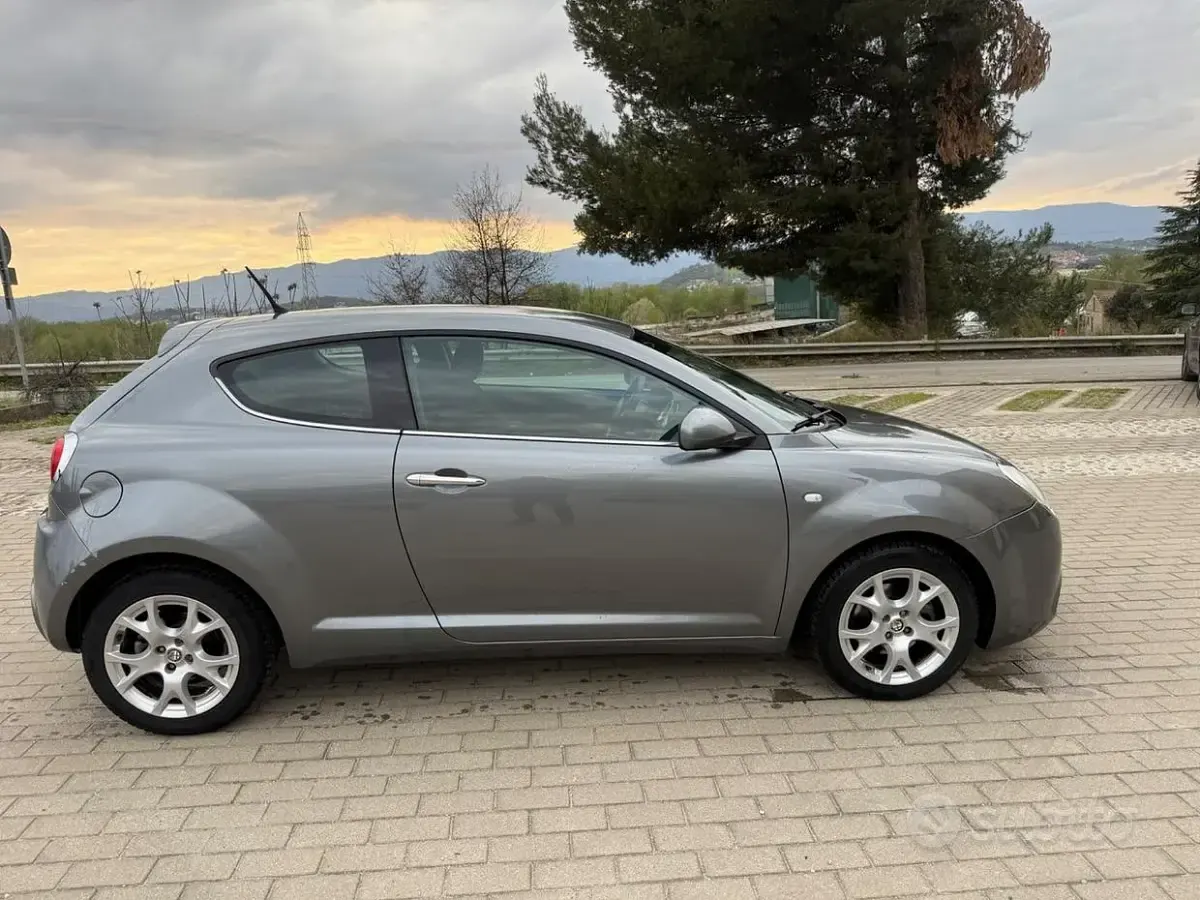 Usata Alfa Romeo MiTo Distinctive 120 CV (88 kW) 2011 Grigio Utilitaria