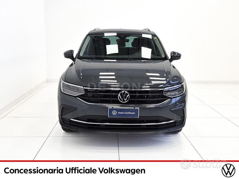 Usata VW Tiguan Life 122 CV (89 kW) 2022 Grigio SUV