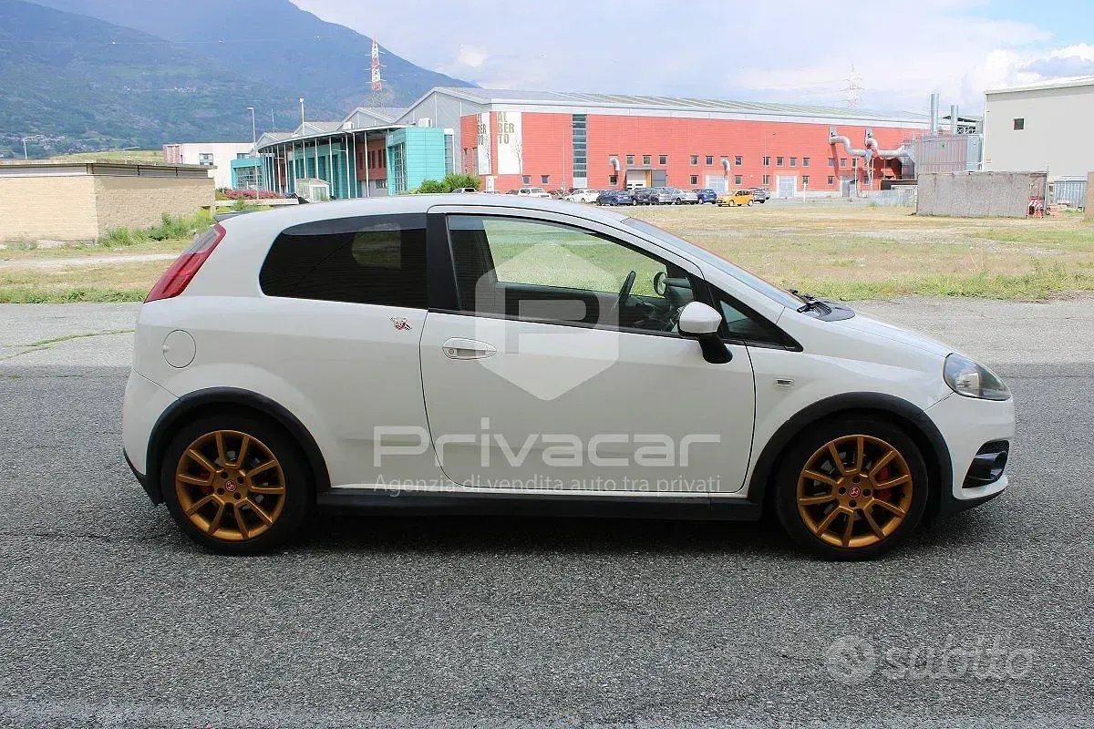 Usata Abarth Grande Punto 155 CV (114 kW) 2010 Bianco Utilitaria