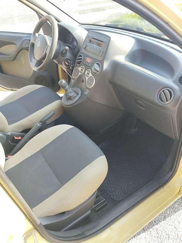 Usata Fiat Panda Emotion 60 CV (44 kW) 2007 Giallo Utilitaria