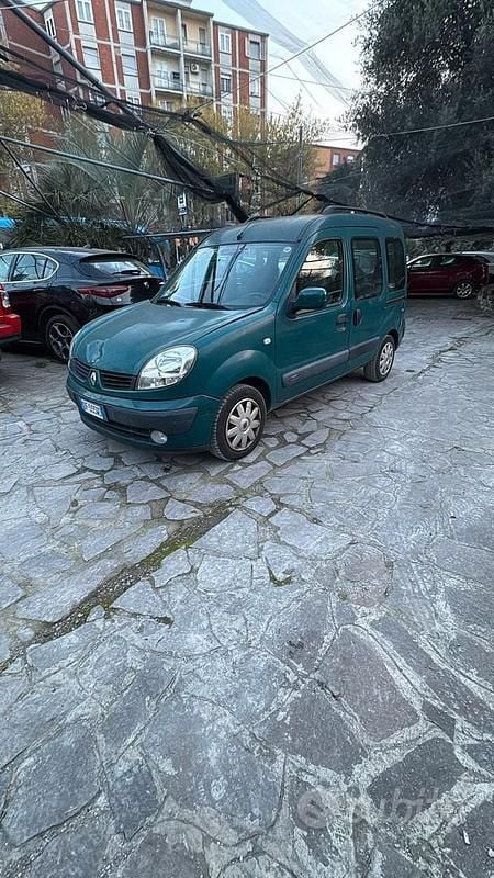 Usata Renault Kangoo Luxe 95 CV (69 kW) 2007 Verde Monovolume