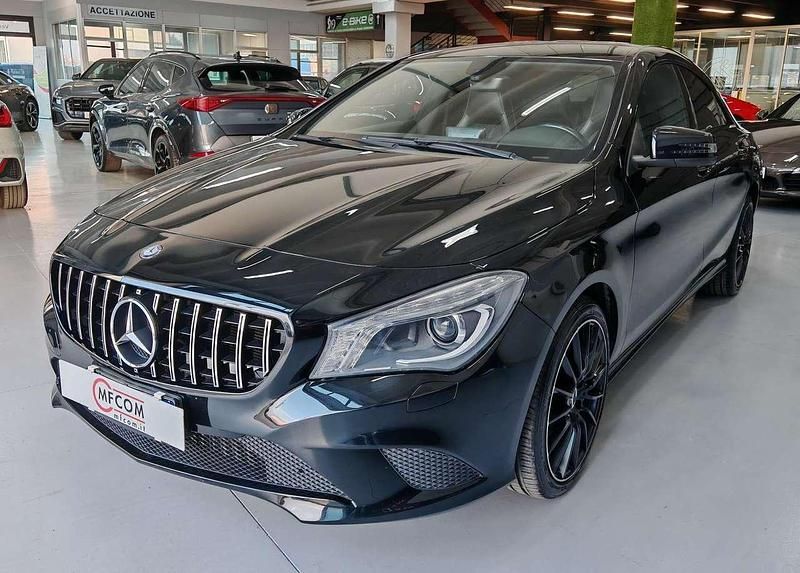 Usata Mercedes CLA220 170 CV (125 kW) 2015 Nero Berlina