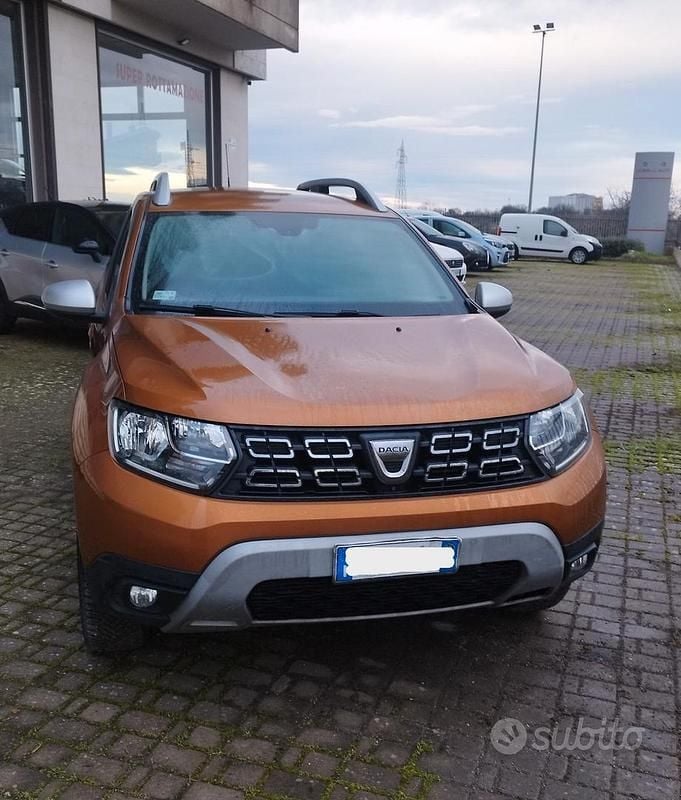 Usata Dacia Duster Lauréate 110 CV (80 kW) 2018 Marrone SUV