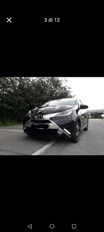 Usata Toyota Aygo Edition 68 CV (50 kW) 2014 Nero Utilitaria