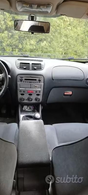 Usata Alfa Romeo 147 140 CV (102 kW) 2007 Nero Utilitaria