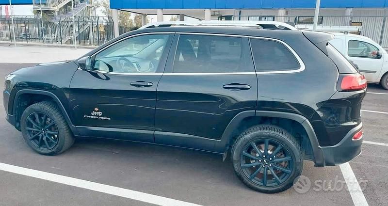 Usata Jeep Cherokee 200 CV (147 kW) 2015 SUV