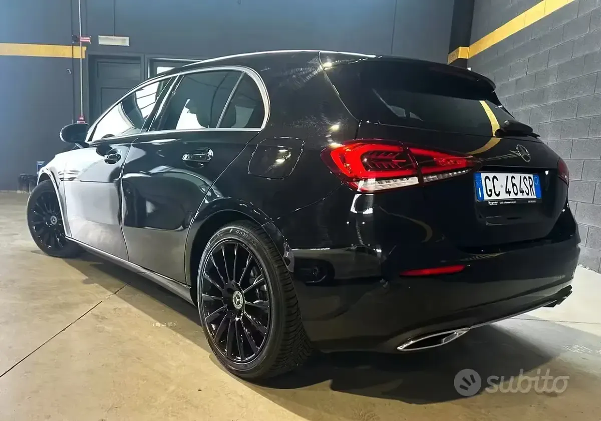 Käytetty Mercedes A200 Executive 163 HP (119 kW) 2020 Musta Sedan