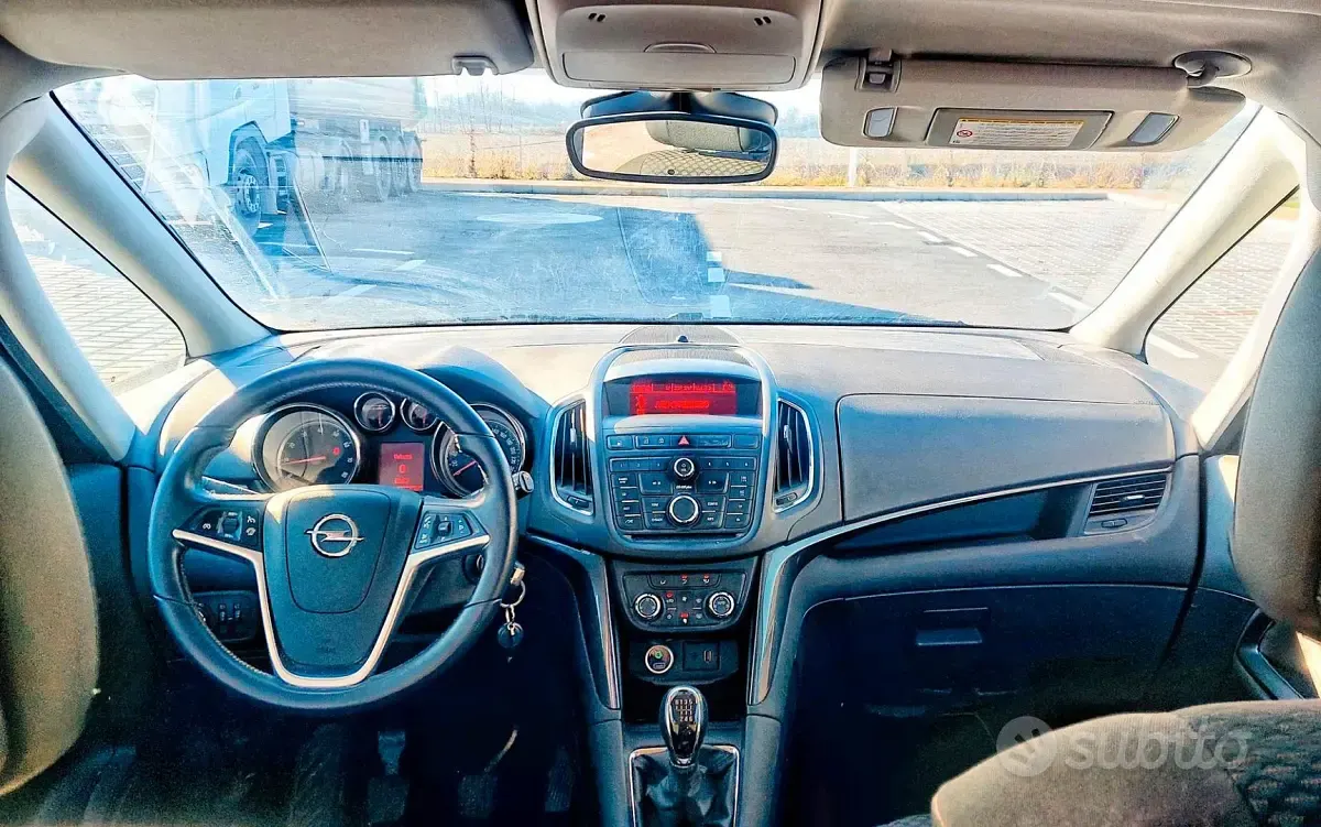 Usata Opel Zafira Tourer 97 CV (71 kW) 2016 Bianco Monovolume
