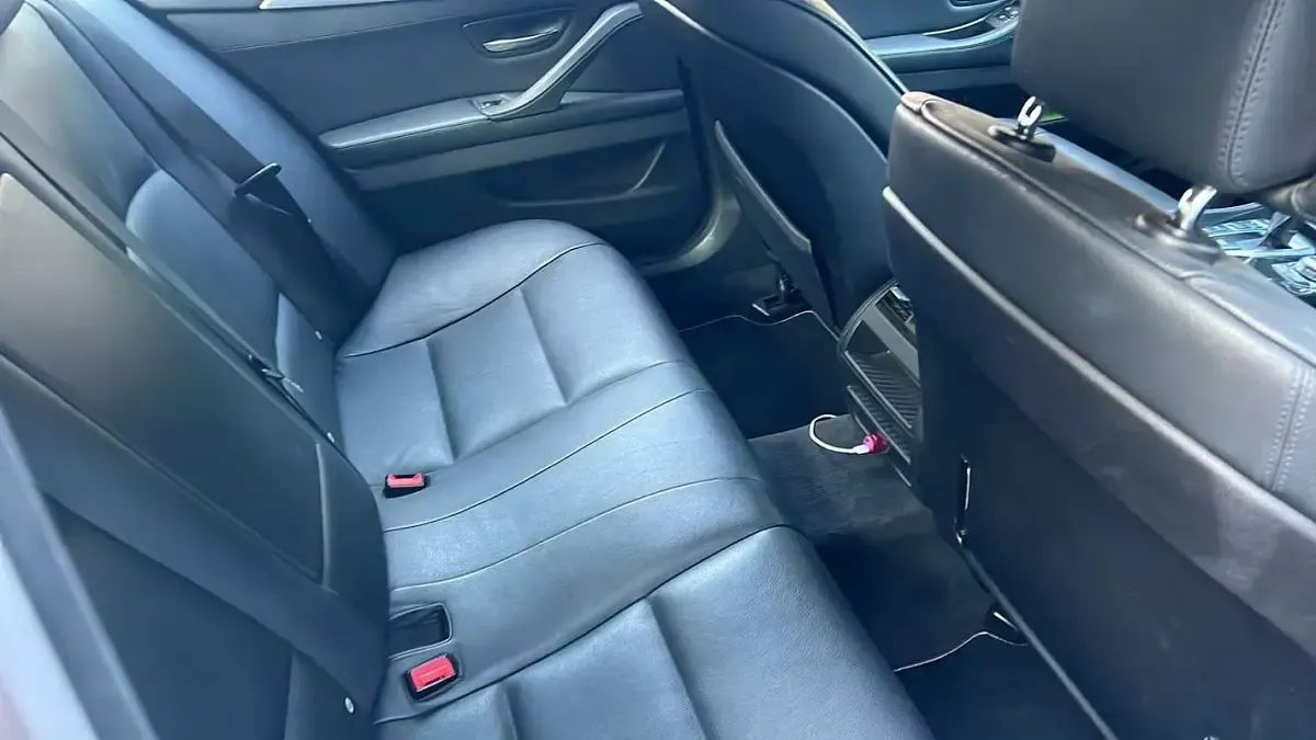 Usata BMW 530 258 CV (189 kW) 2012 Argento Berlina