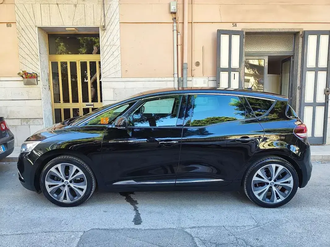Usata Renault Scénic IV Business 110 CV (80 kW) 2017 Monovolume