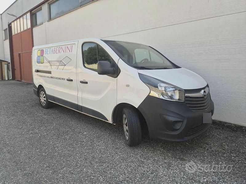 Usata Opel Vivaro 121 CV (88 kW) 2019 Monovolume