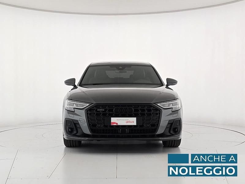 Usata Audi A8L Ambiente 286 CV (210 kW) 2024 Grigio daytona perlato Berlina