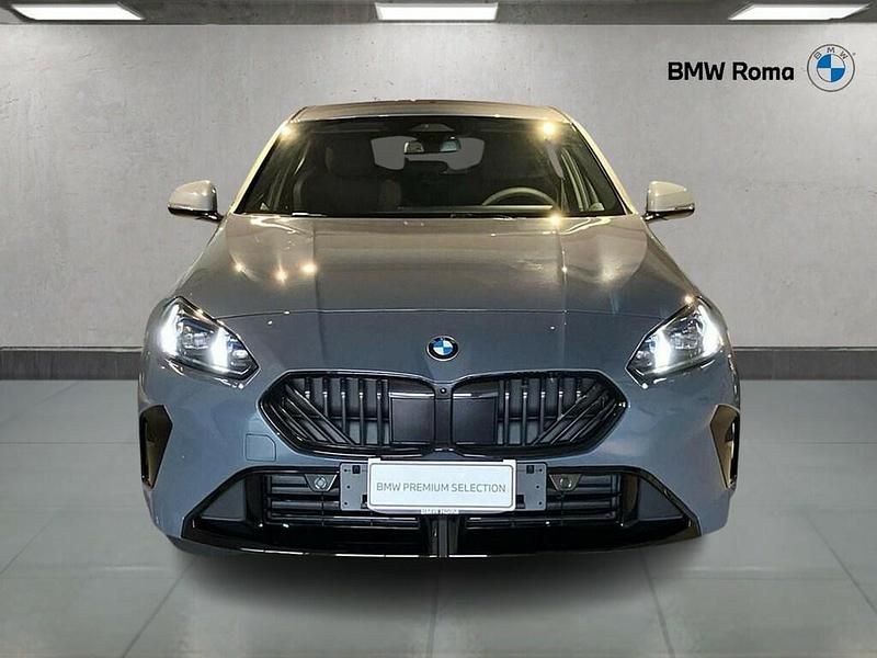 Usata BMW 118 Comfort Edition 150 CV (110 kW) 2024 Storm bay metallizzato Utilitaria
