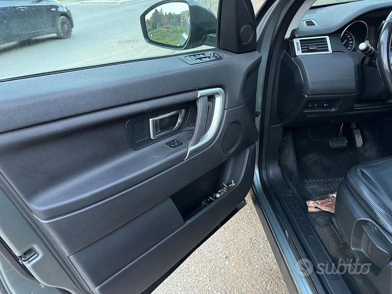 Usata Land Rover Discovery 5 150 CV (110 kW) 2018 Verde SUV