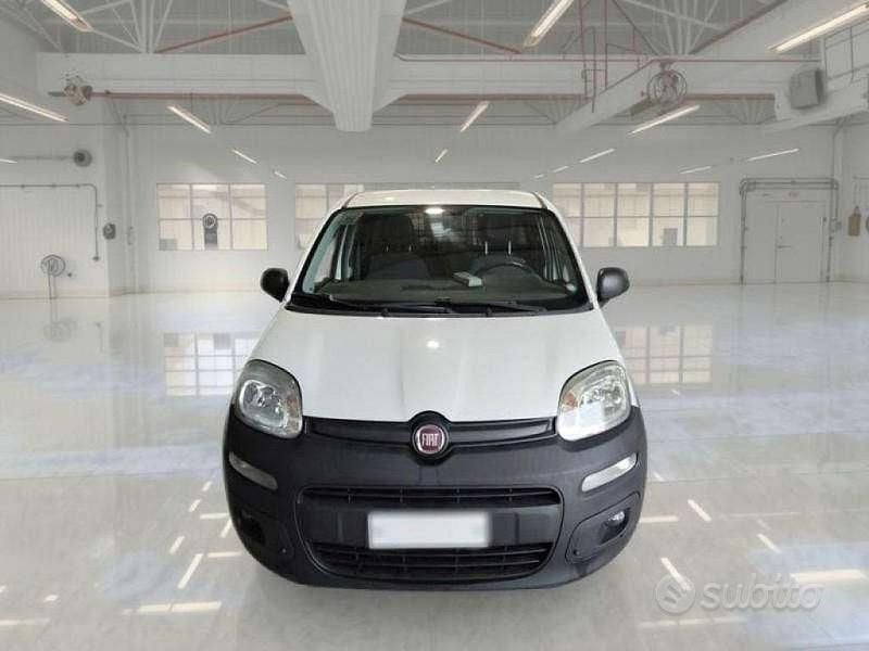 Usata Fiat Panda Pop 69 CV (50 kW) 2018 Bianco Utilitaria