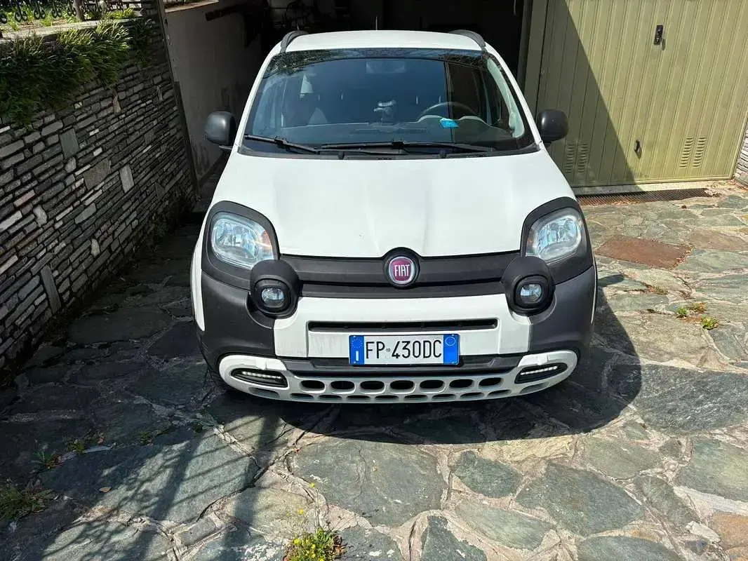 Usata Fiat Panda Cross Cross 69 CV (50 kW) 2018 Bianco Utilitaria