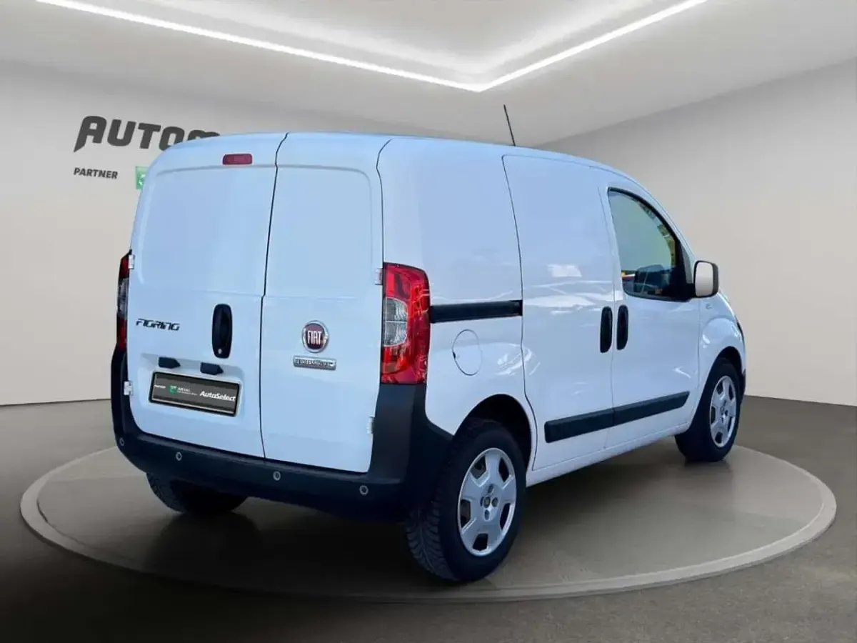 Usata Fiat Fiorino 95 CV (69 kW) 2022 Bianco Monovolume