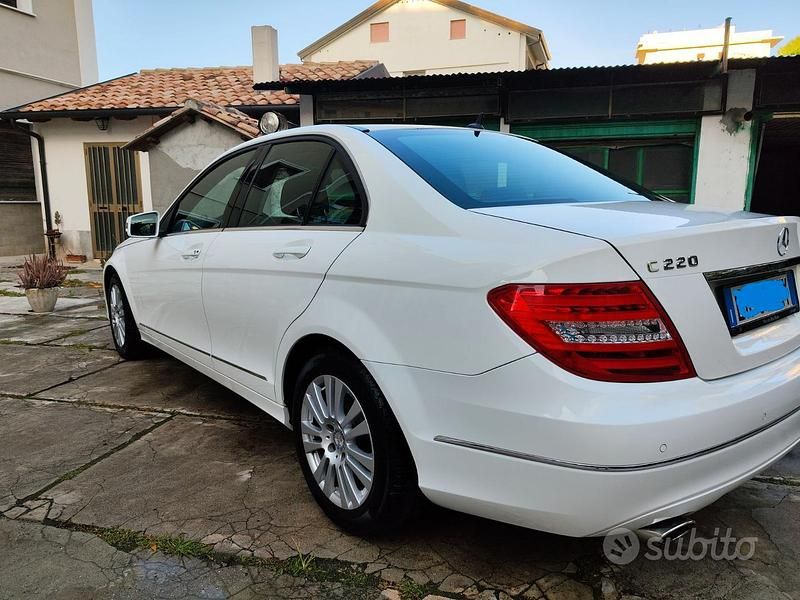 Usata Mercedes C220 Elegance 172 CV (126 kW) 2013 Bianco Berlina