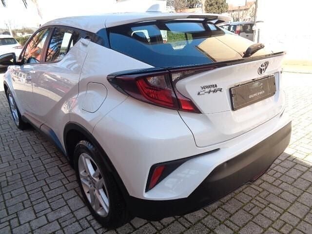 Usata Toyota C-HR Active 97 CV (71 kW) 2023 Bianco SUV