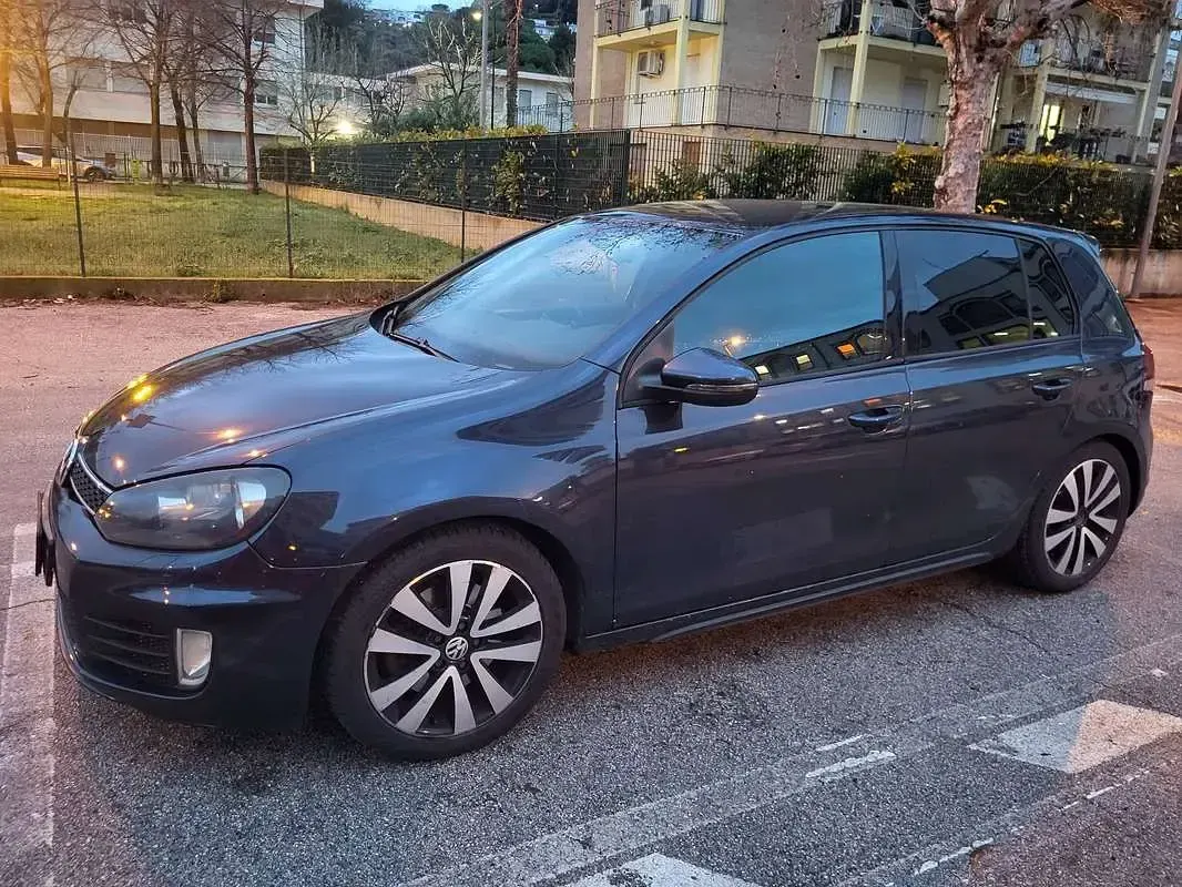Usata VW Golf VI GTD 170 CV (125 kW) 2010 Blu/azzurro Utilitaria