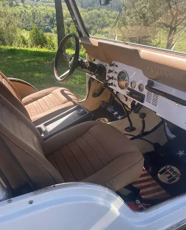 Usata Jeep CJ 150 CV (110 kW) 1976 Bianco SUV