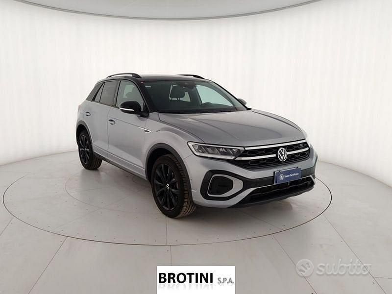 Usata VW T-Roc R-line 110 CV (80 kW) 2024 Grigio SUV