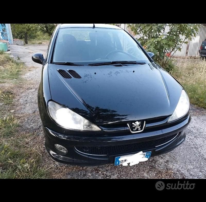 Usata Peugeot 206 75 CV (55 kW) 2000 Nero Utilitaria