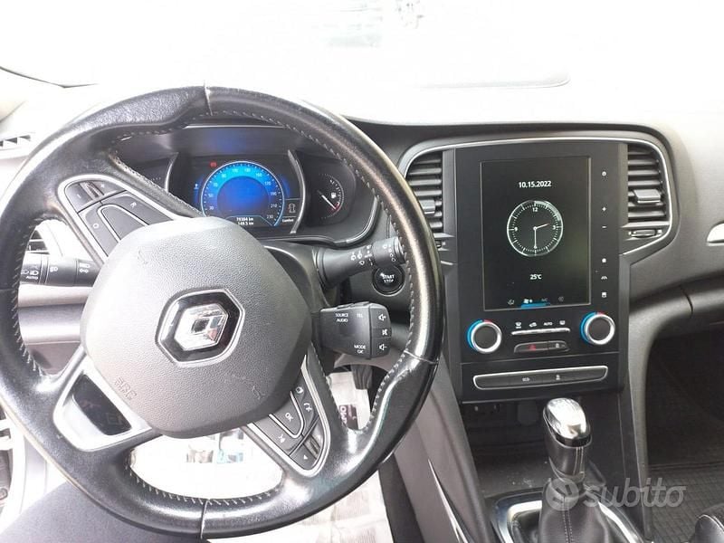 Usata Renault Mégane IV 110 CV (80 kW) 2017 Grigio Berlina
