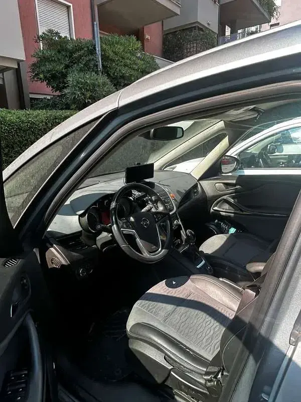 Usata Opel Zafira Tourer 150 CV (110 kW) 2013 Monovolume